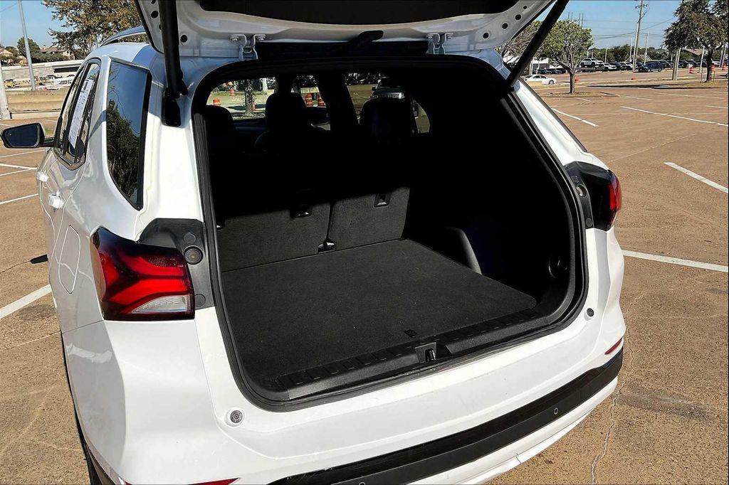 used 2024 Chevrolet Equinox car, priced at $26,798