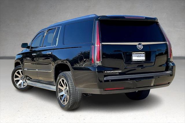 used 2015 Cadillac Escalade ESV car, priced at $28,893