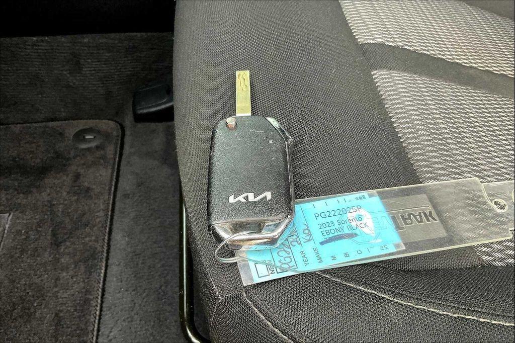 used 2023 Kia Sorento car, priced at $23,867