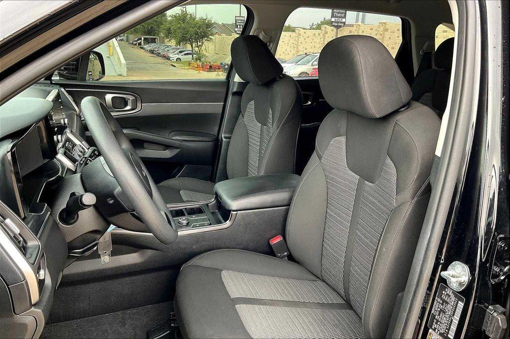 used 2023 Kia Sorento car, priced at $23,867