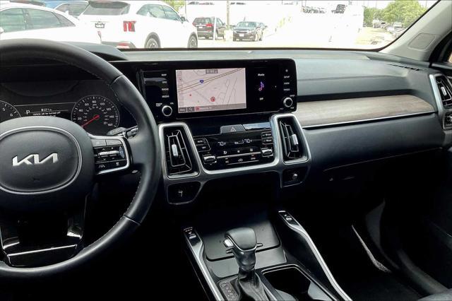 used 2022 Kia Sorento car, priced at $28,494