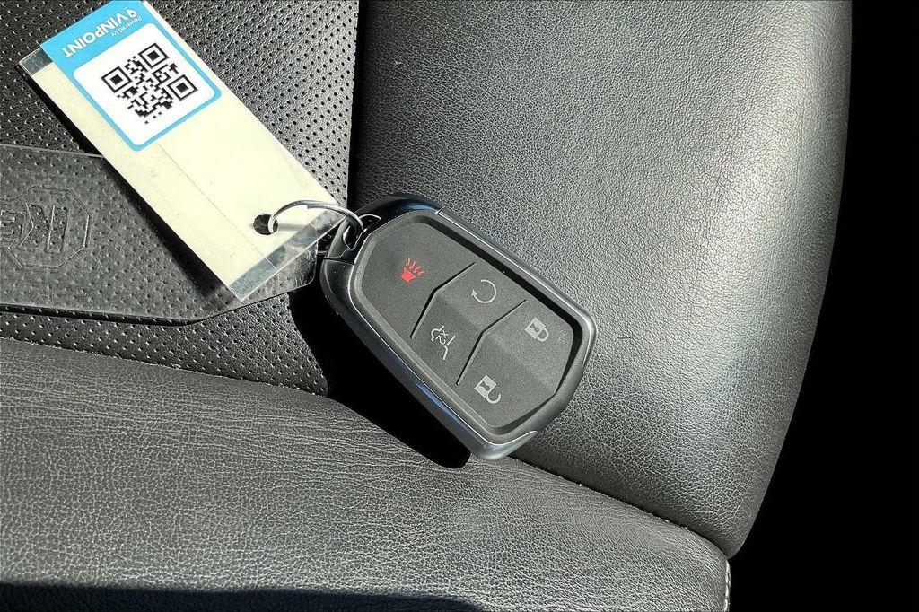 used 2021 Cadillac XT5 car, priced at $20,798