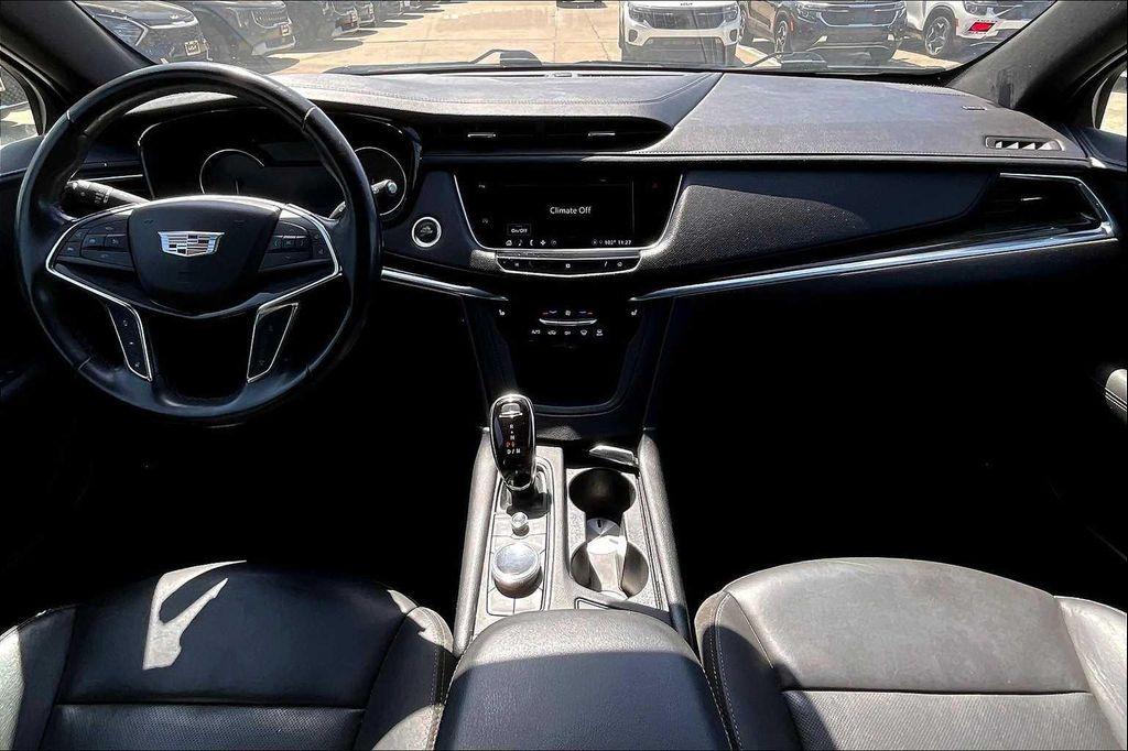 used 2021 Cadillac XT5 car, priced at $20,798