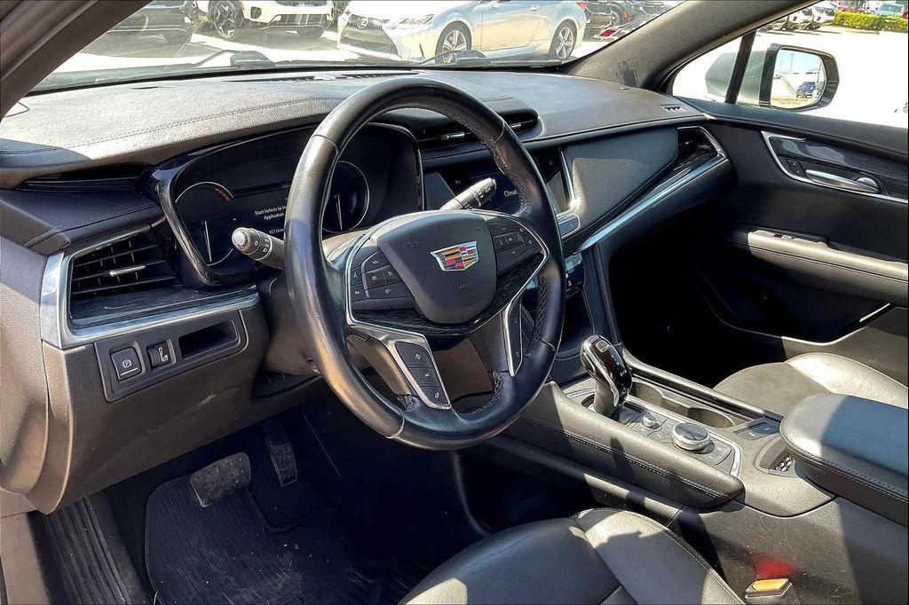 used 2021 Cadillac XT5 car, priced at $20,798