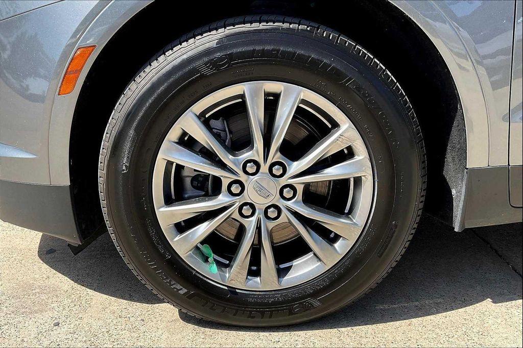 used 2021 Cadillac XT5 car, priced at $20,798