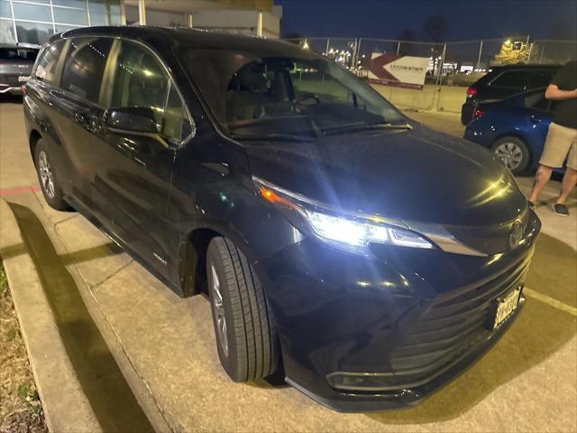 used 2021 Toyota Sienna car, priced at $28,014