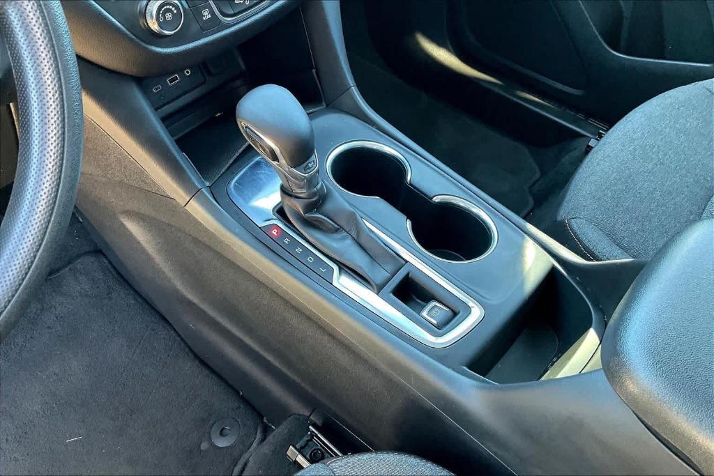 used 2022 Chevrolet Equinox car, priced at $19,268