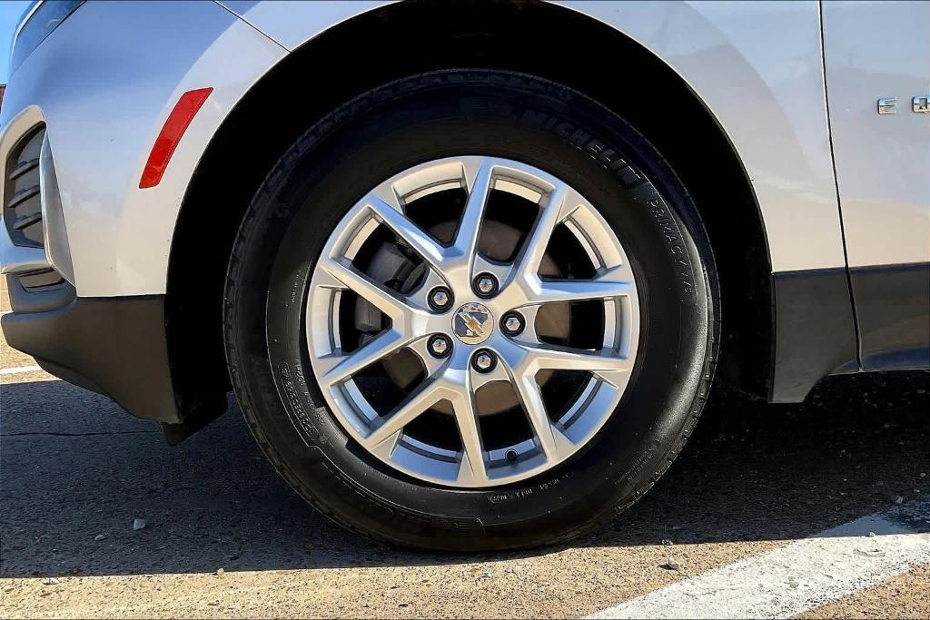 used 2022 Chevrolet Equinox car, priced at $19,268