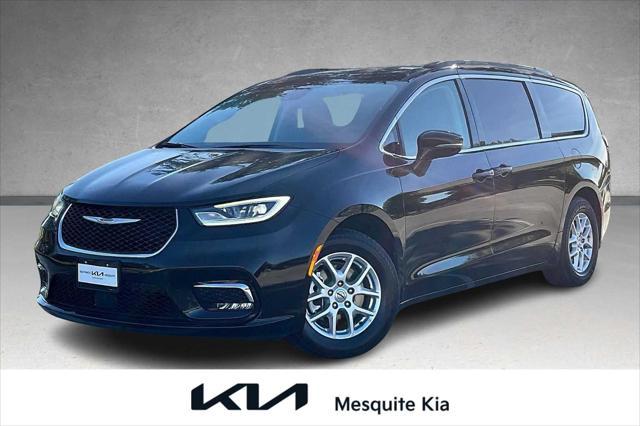 used 2022 Chrysler Pacifica car, priced at $20,686