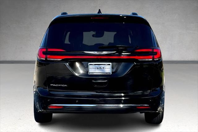 used 2022 Chrysler Pacifica car, priced at $20,686