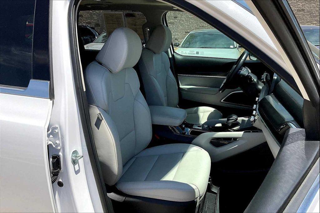 used 2024 Kia Telluride car, priced at $36,850