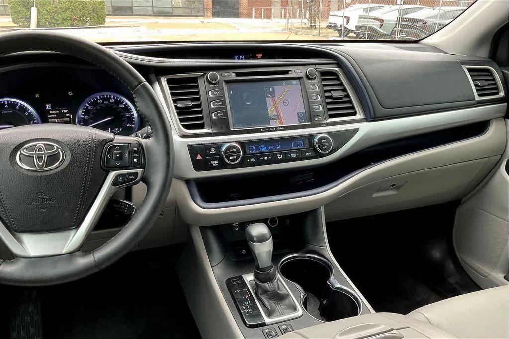 used 2019 Toyota Highlander car, priced at $23,341