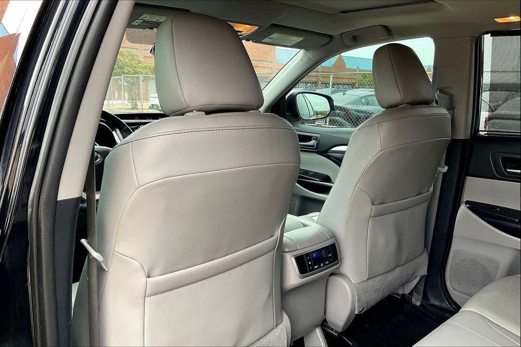 used 2019 Toyota Highlander car, priced at $23,341