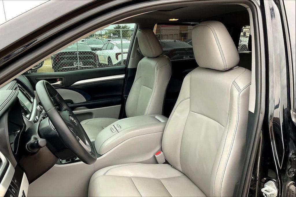 used 2019 Toyota Highlander car, priced at $23,341