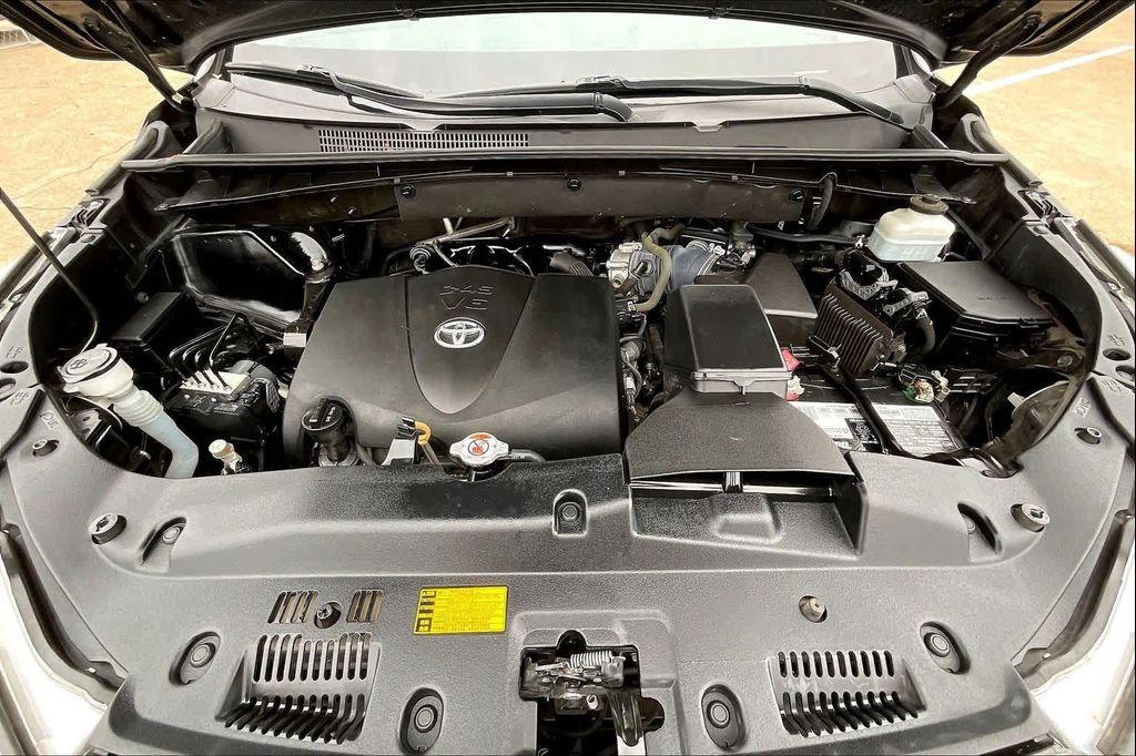 used 2019 Toyota Highlander car, priced at $23,341