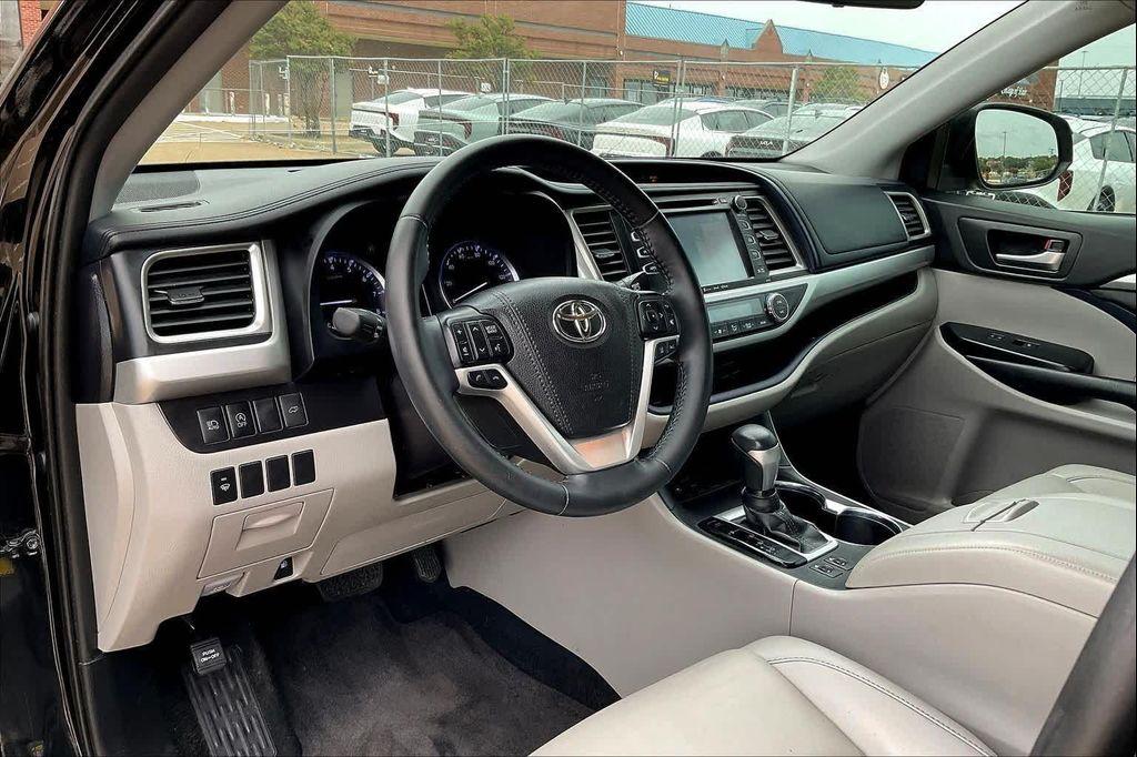 used 2019 Toyota Highlander car, priced at $23,341