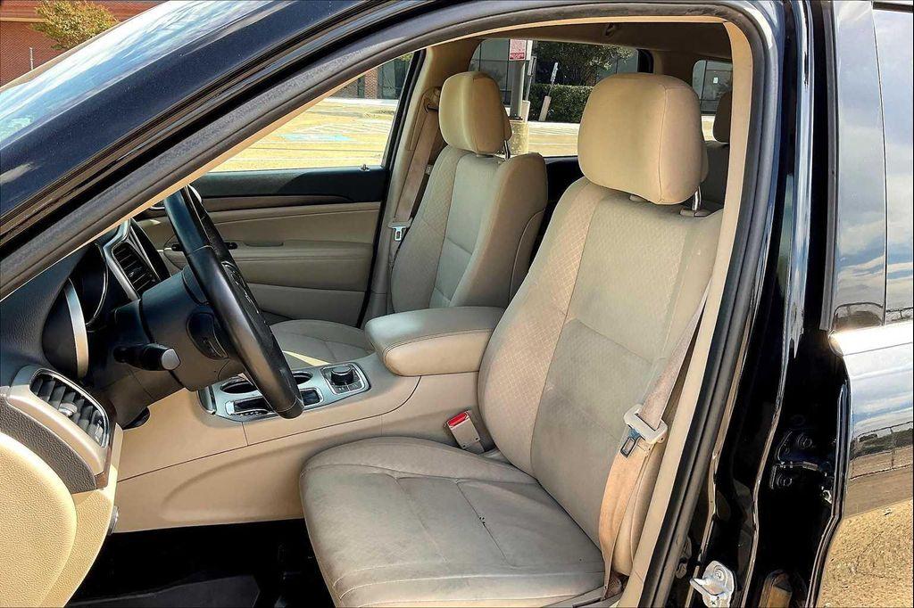 used 2018 Jeep Grand Cherokee car, priced at $13,151