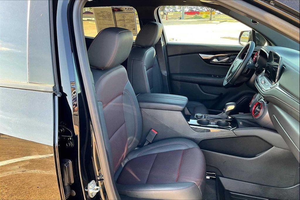 used 2025 Chevrolet Blazer car, priced at $34,899