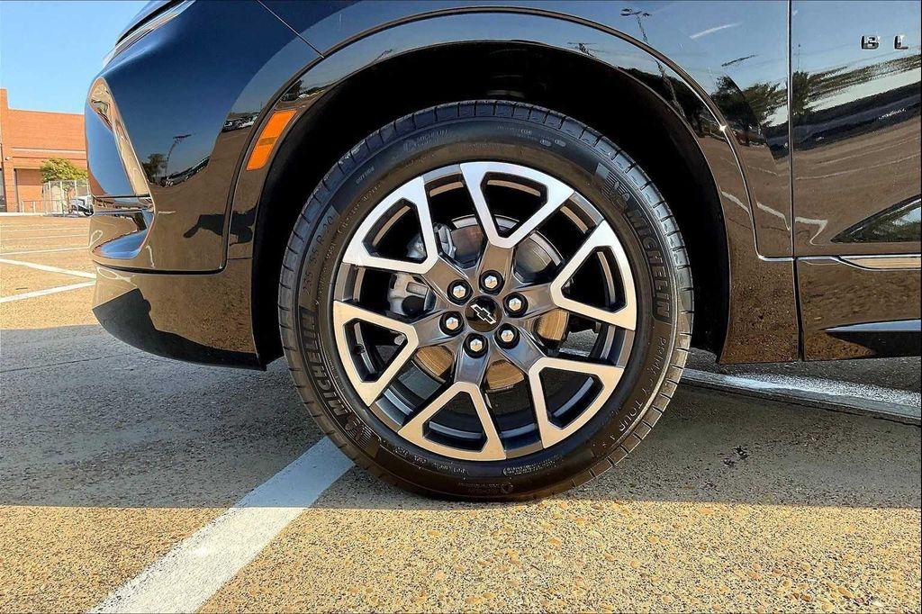 used 2025 Chevrolet Blazer car, priced at $34,899