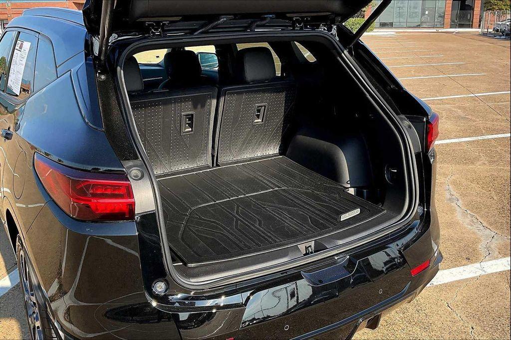 used 2025 Chevrolet Blazer car, priced at $34,899