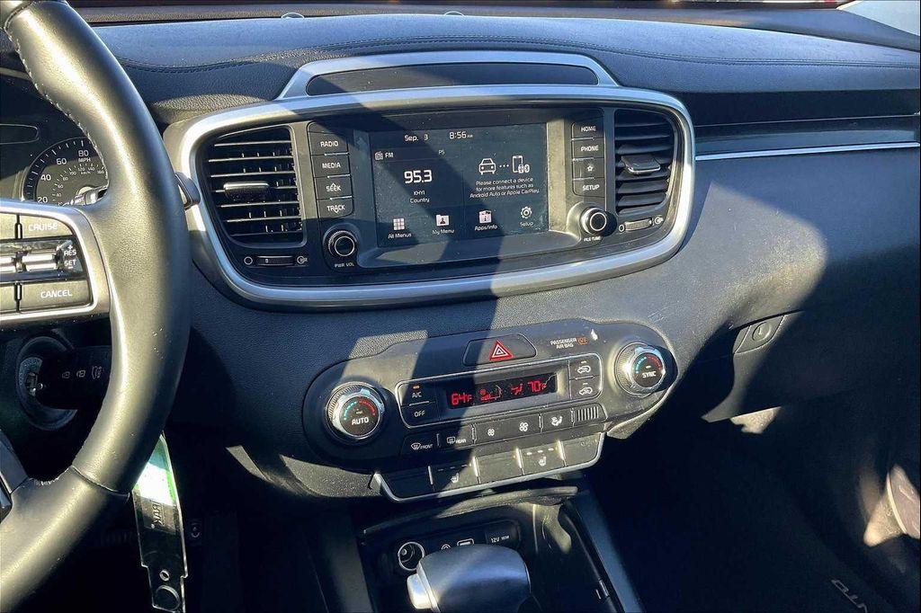 used 2020 Kia Sorento car, priced at $18,353