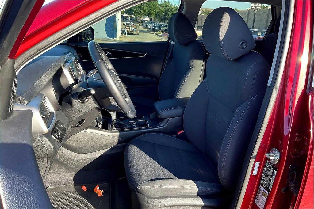 used 2020 Kia Sorento car, priced at $18,353