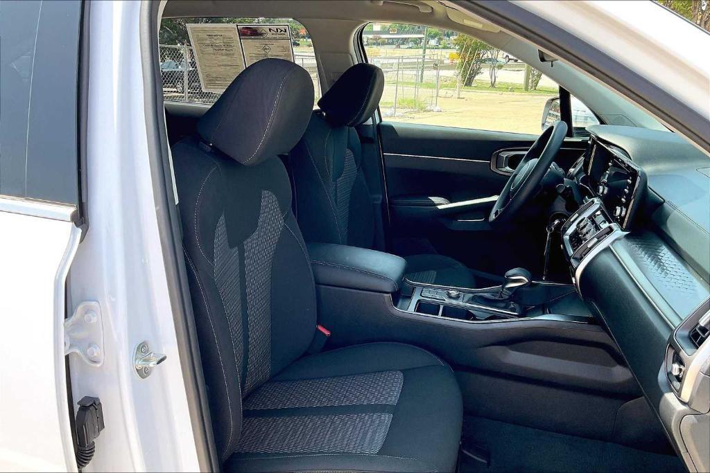 used 2023 Kia Sorento car, priced at $25,896