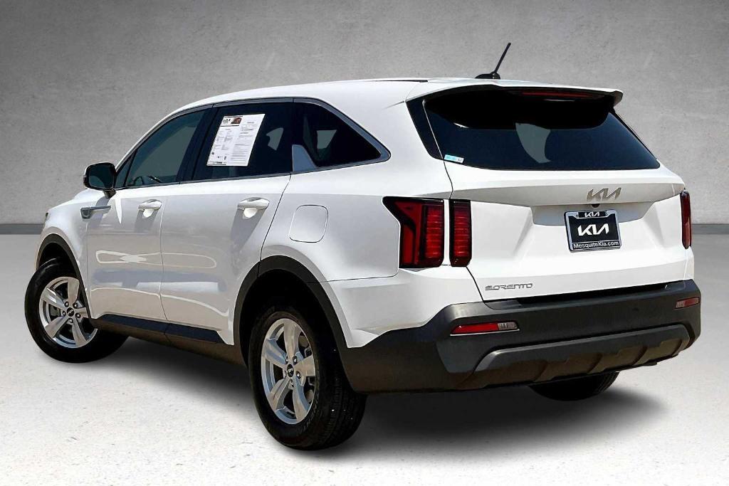 used 2023 Kia Sorento car, priced at $25,896