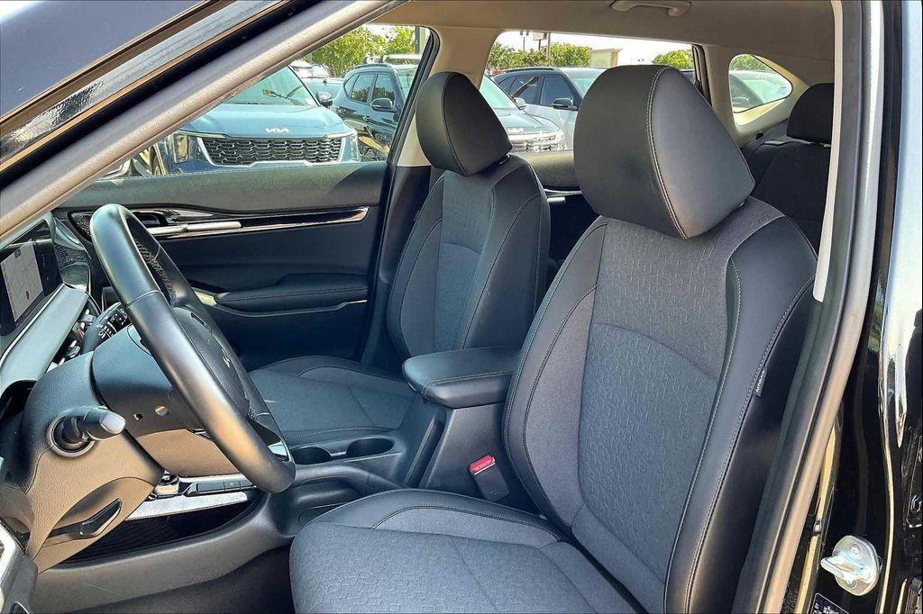 used 2024 Kia Seltos car, priced at $23,247
