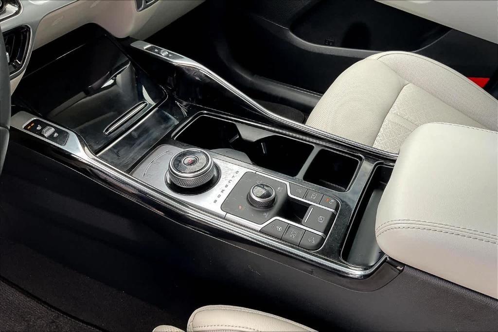 used 2023 Kia Sorento Plug-In Hybrid car