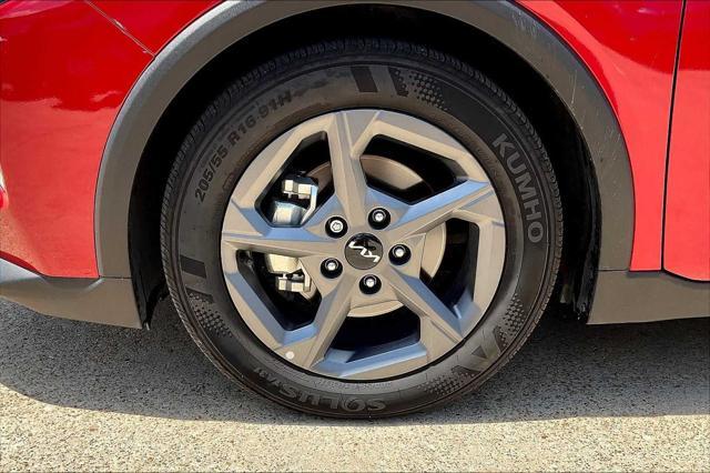 used 2025 Kia K4 car, priced at $22,796
