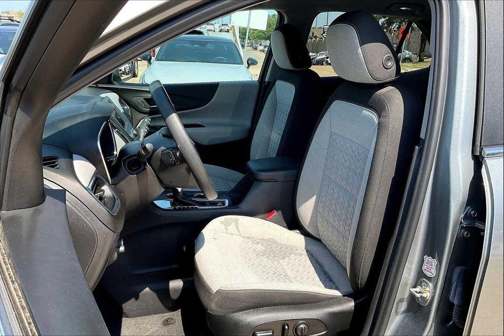 used 2023 Chevrolet Equinox car, priced at $18,994