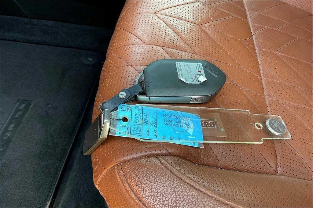 used 2024 Kia Telluride car, priced at $39,843