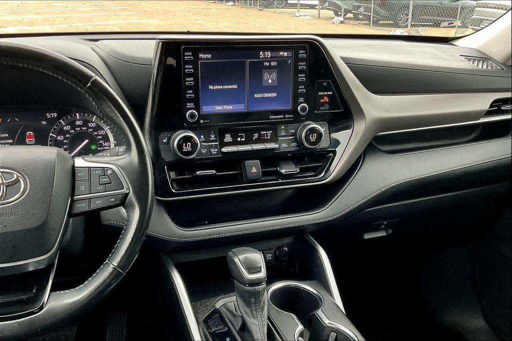 used 2021 Toyota Highlander car, priced at $27,693