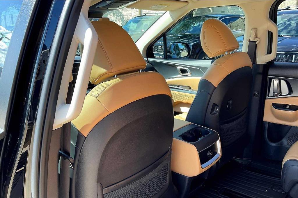 used 2024 Kia Carnival car, priced at $34,250