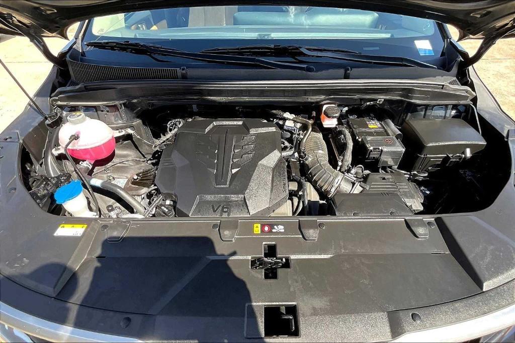 used 2024 Kia Carnival car, priced at $34,250