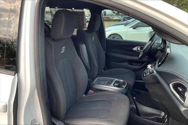 used 2021 Chrysler Pacifica car, priced at $21,499