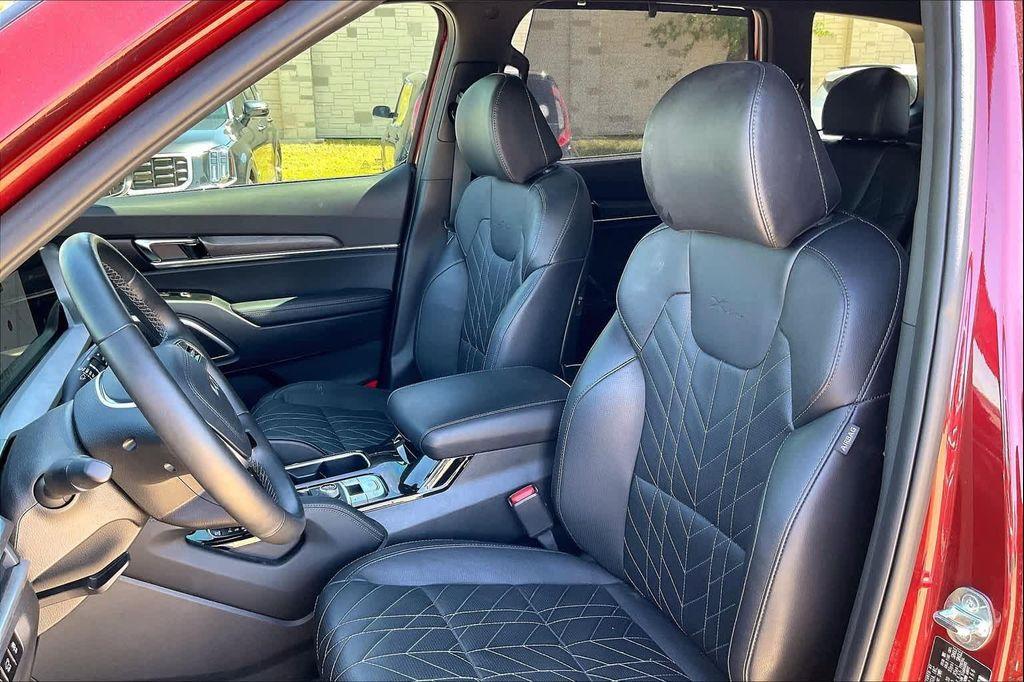 used 2024 Kia Telluride car, priced at $40,991