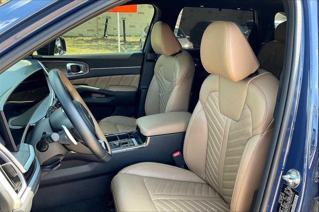 used 2024 Kia Sorento car, priced at $38,790