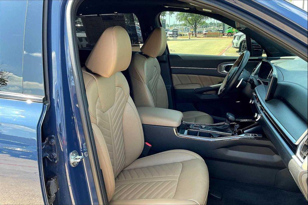 used 2024 Kia Sorento car, priced at $38,790