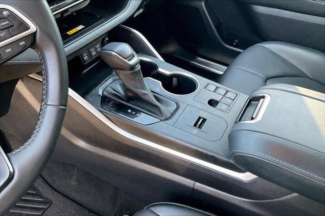 used 2023 Toyota Highlander Hybrid car, priced at $40,358