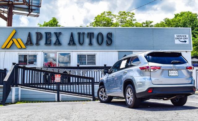 used 2014 Toyota Highlander car, priced at $15,811