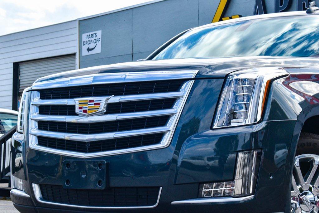 used 2019 Cadillac Escalade ESV car, priced at $35,900