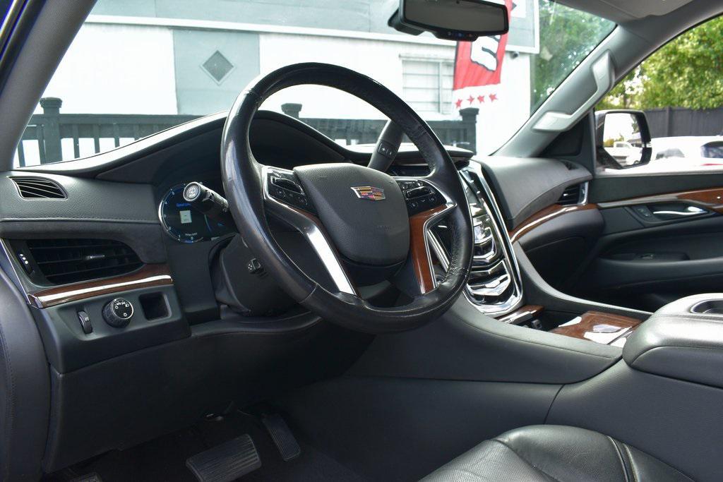 used 2019 Cadillac Escalade ESV car, priced at $35,900