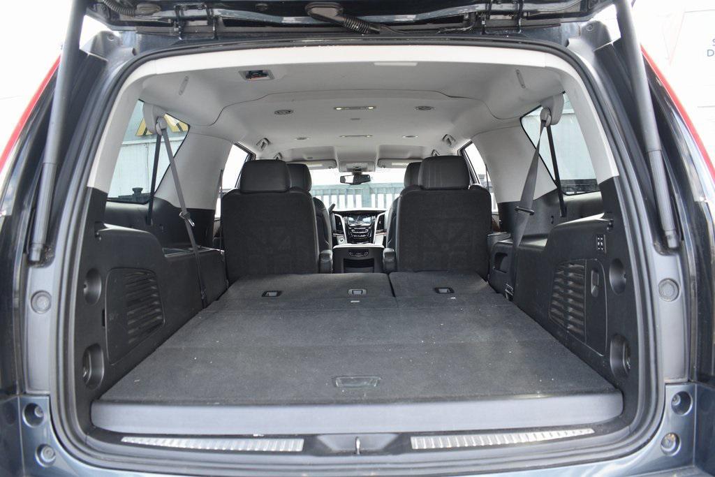 used 2019 Cadillac Escalade ESV car, priced at $35,900