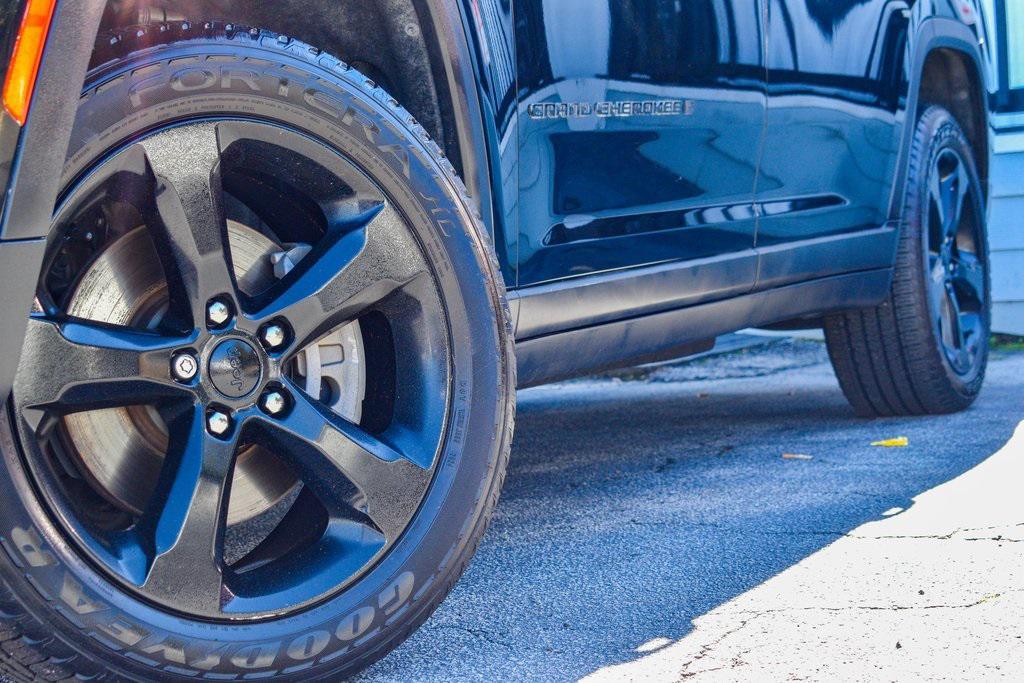 used 2022 Jeep Grand Cherokee L car, priced at $23,165