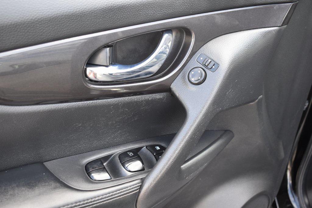 used 2018 Nissan Rogue car, priced at $10,991