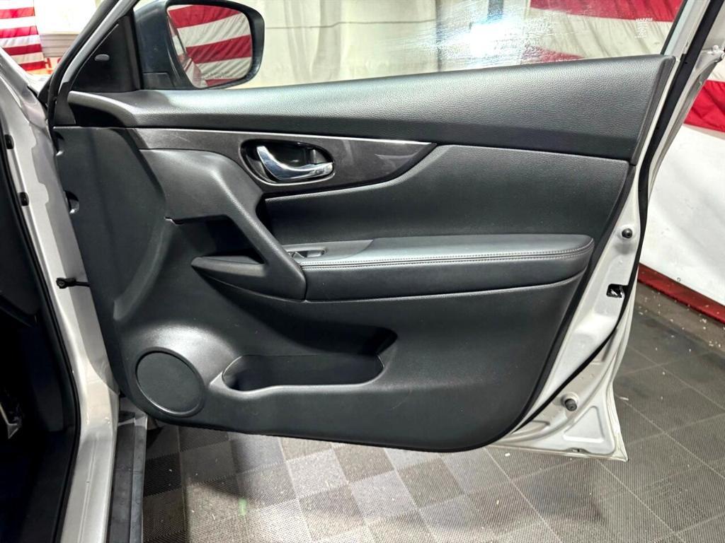 used 2019 Nissan Rogue car, priced at $15,977