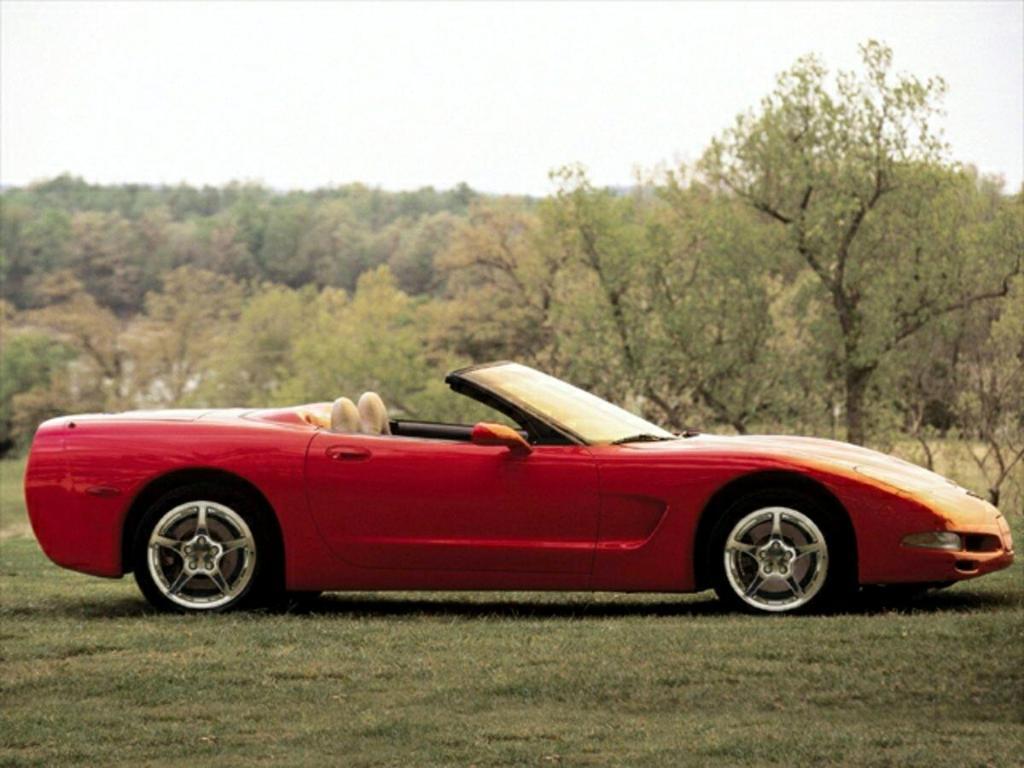 used 2000 Chevrolet Corvette car, priced at $17,995