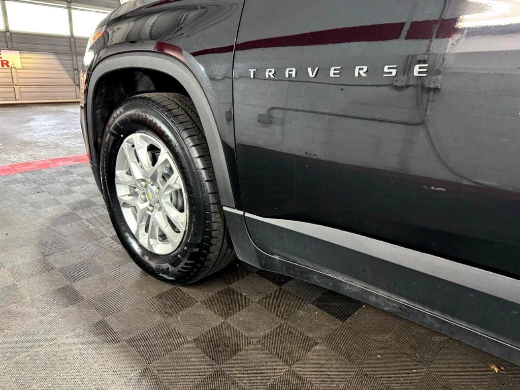 used 2021 Chevrolet Traverse car, priced at $24,777